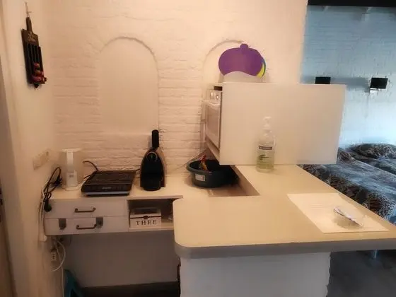 Room to Rent With own Entrance, Living Room and Bathroom - İç Mekan