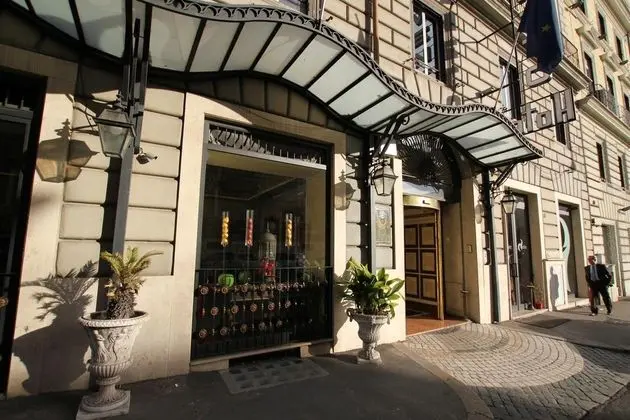 Room Select Via Veneto