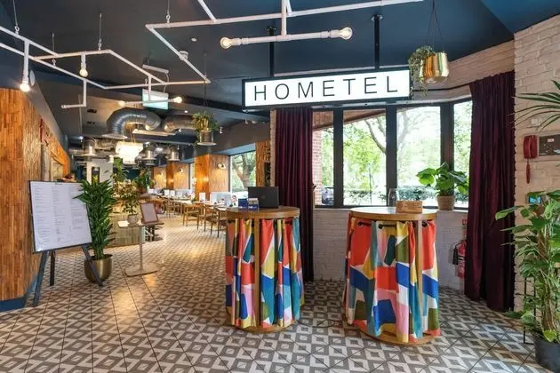 room2 Southampton Hometel - Lobi