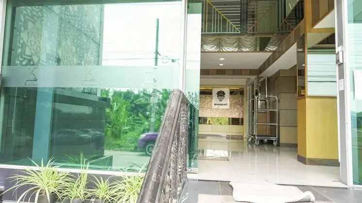 RoomQuest Suvarnabhumi Airport