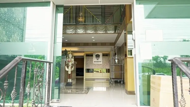 RoomQuest Suvarnabhumi Airport - Dış Mekan