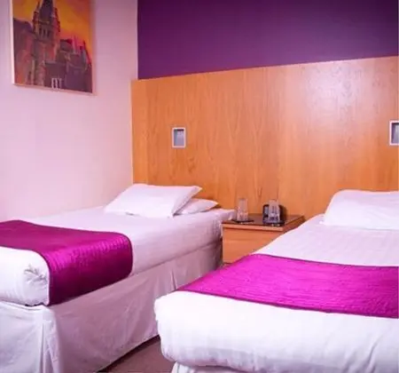 Rooms at 1703 - Öne Çıkan Resim
