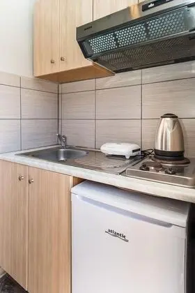 Rooms 48 by Zante Plaza - Mutfak