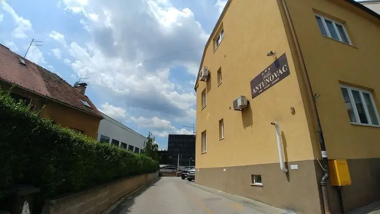 Rooms Villa Antunovac - Dış Mekan