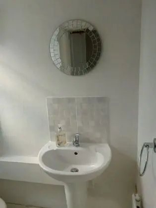 Rooms in Guildford Surrey - Banyo Özellikleri