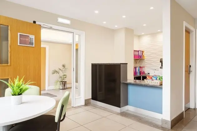 Rooms inn - Lobi