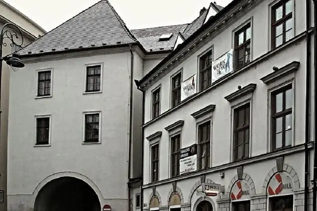 Rooms Novobranská a Orlí - Dış Mekan