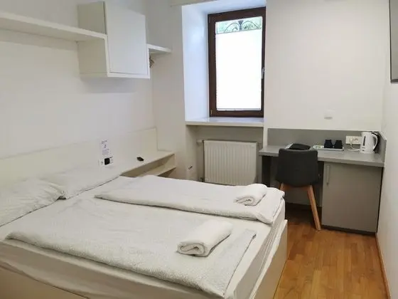 Rooms Sincere 1830 - Oda