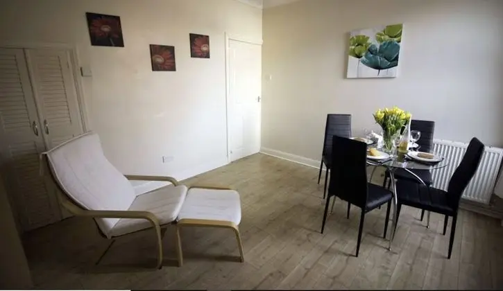 RoomTel - Brook House - Yerinde Yemek