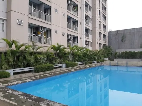 Roomy Studio Room Bintaro Park View Apartment