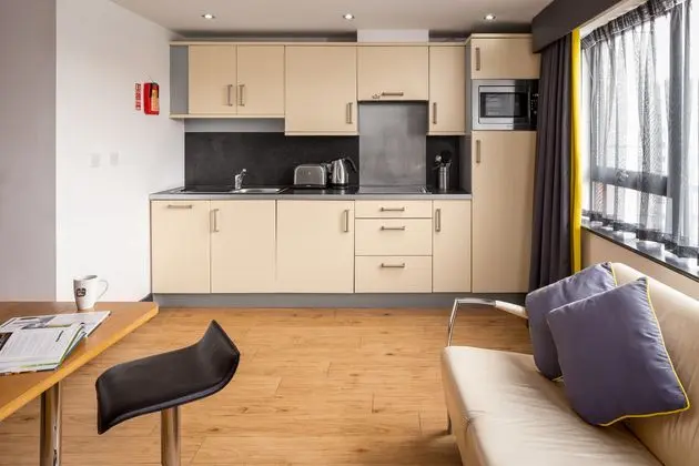 Roomzzz Leeds City West - Oda