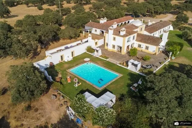 Rosa Estates: The Farmhouse & Stables