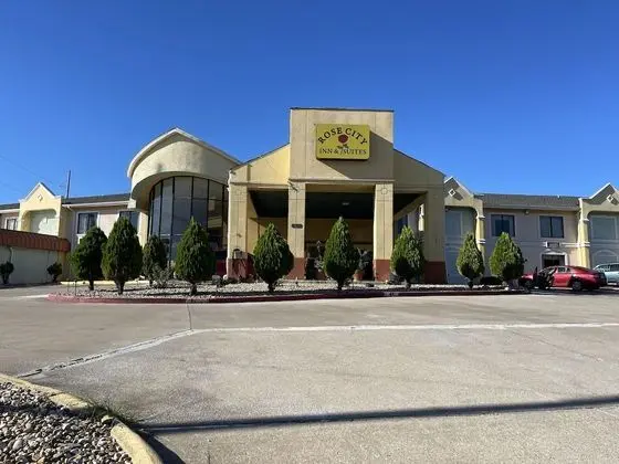 Rose City Inn & Suites - Dış Mekan