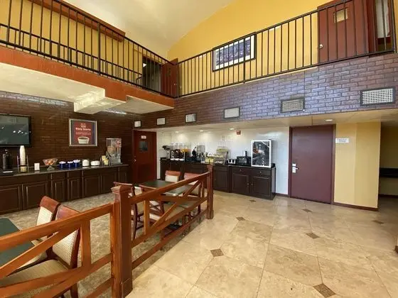 Rose City Inn & Suites - Yerinde Yemek