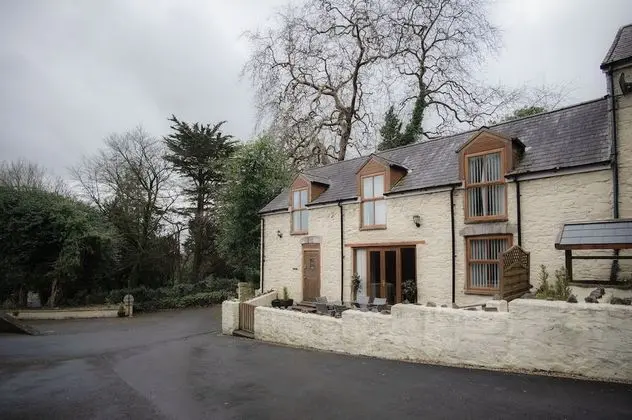 Rose Coach House - 3 Bedroom Cottage - Pendine