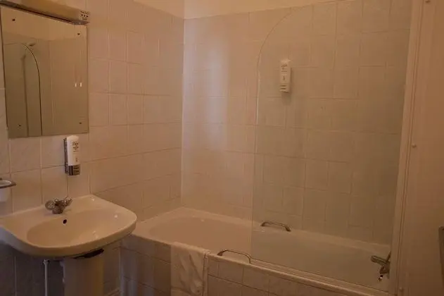 Rose Court Marble Arch