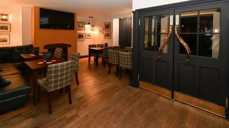 The Rose and Crown Hotel - Lobi