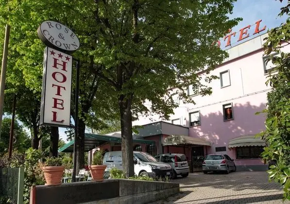 Hotel Rose & Crown