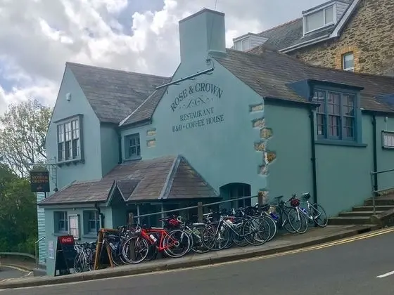 Rose and Crown - Dış Mekan