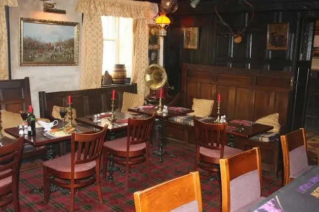 The Rose and Crown Hotel - Yerinde Yemek