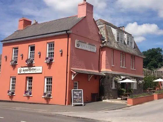 Rose & Crown - Dış Mekan