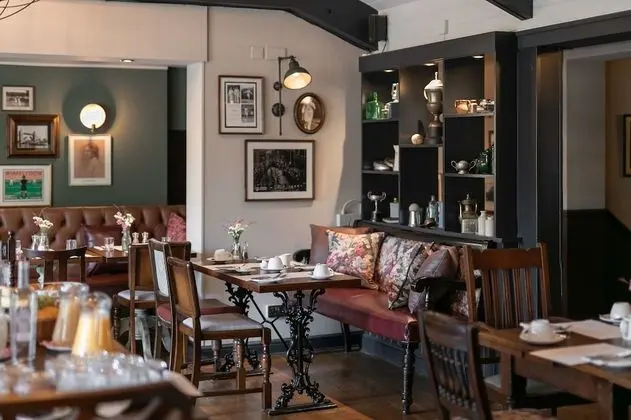 The Rose & Crown Wimbledon - Yerinde Yemek