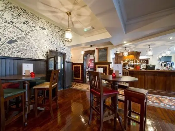 The Rose and Crown - Lobi