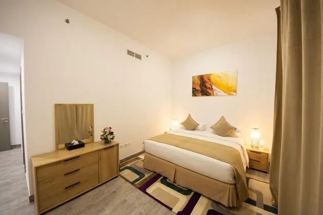 Rose Dream-Two Bedroom Furnished Apart..