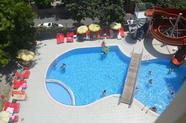 Rose Garden Apart Hotel - Havuz
