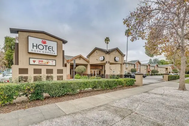 Hotel Rose Garden