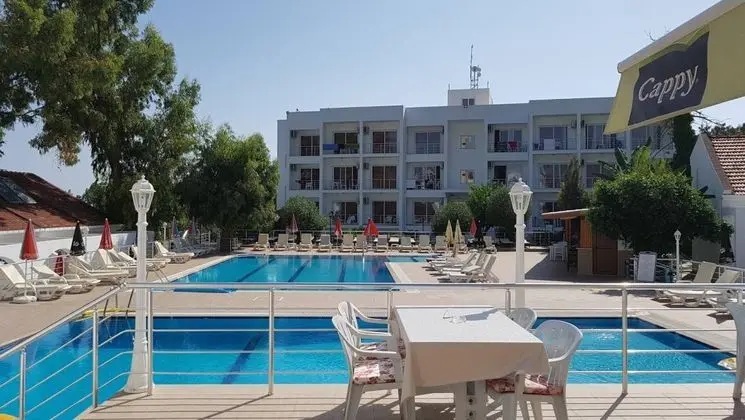 Rose Gardens Holiday Village