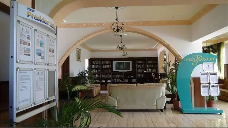 Rose Gardens Holiday Village - Lobi