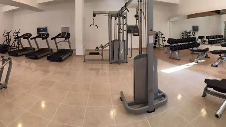 Rose Gardens Holiday Village - Spor
