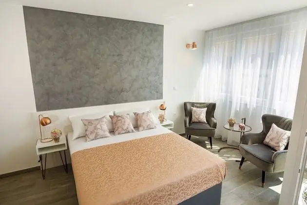Rose Gold Rooms & Studio With Balcony - Öne Çıkan Resim