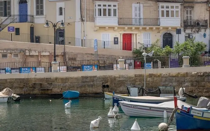 The Rose Hostel -  St.Julians