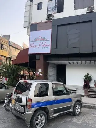 Rose Palace Hotel