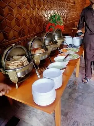 The Rose Palace Hotel & Restaurant - Yerinde Yemek