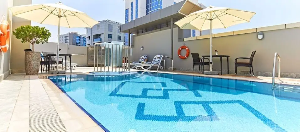 Rose Plaza Hotel Al Barsha - Havuz