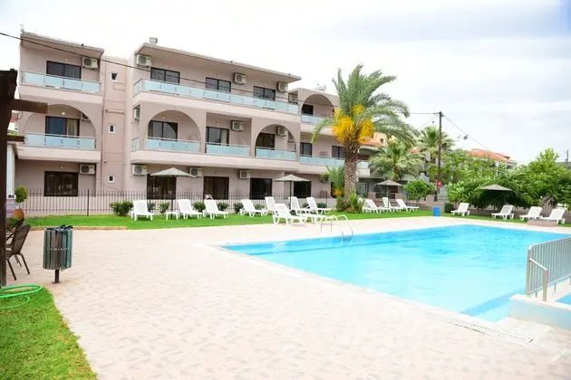 Rose Hotel - Genel