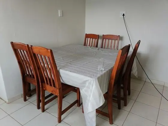 Rose and Thorn Guesthouse - Adults Only - Oda Düzeni