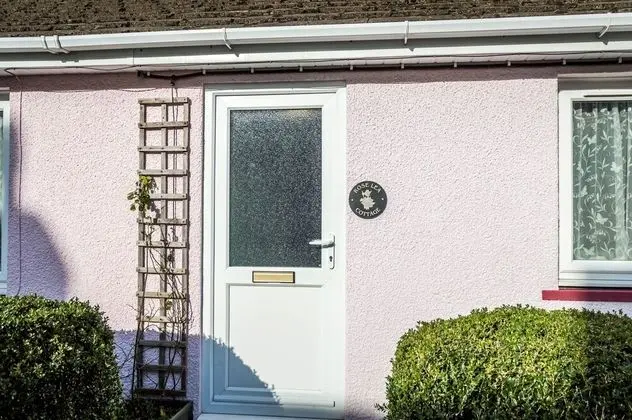 Roselea - 3 Bedroom Cottage - Carew - Dış Mekan