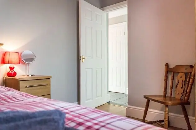 Roselea - 3 Bedroom Cottage - Carew - Oda