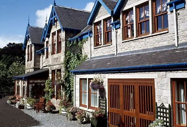 Rosemount Hotel