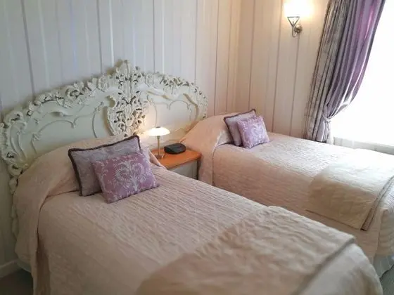 Rosemullion Hotel - Guest house