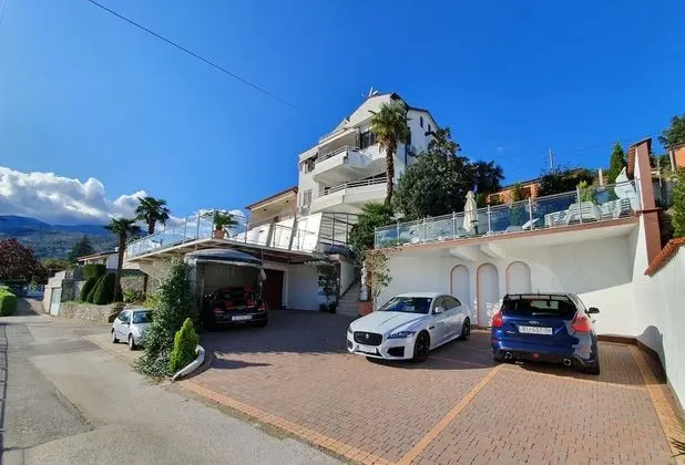 Villa Roses Apartments & Wellness - Dış Mekan