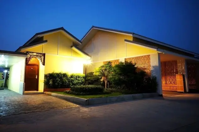 Roses Hua Hin Hotel - Dış Mekan