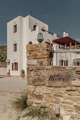 Villa of Roses - Private villa with pool - Dış Mekan
