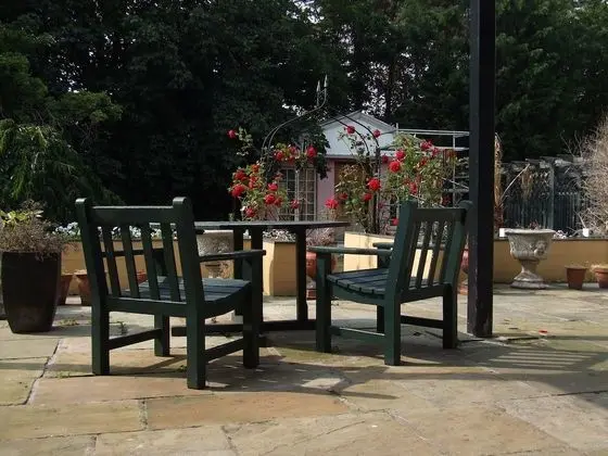 Roseview B & B