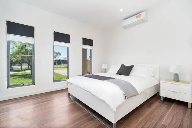 Rosewater Dromana - Oda