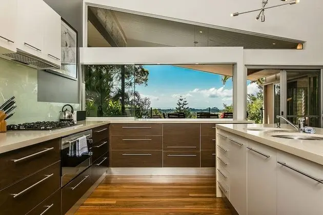 Rosewood House - sweeping ocean views - Mutfak